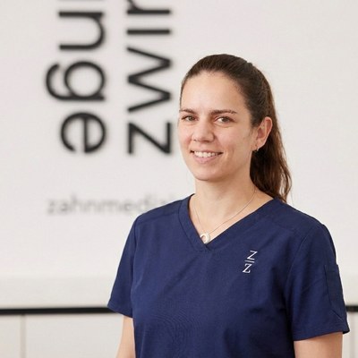 Julietta – ZFA bei zwinge zwinge zahnmedizin